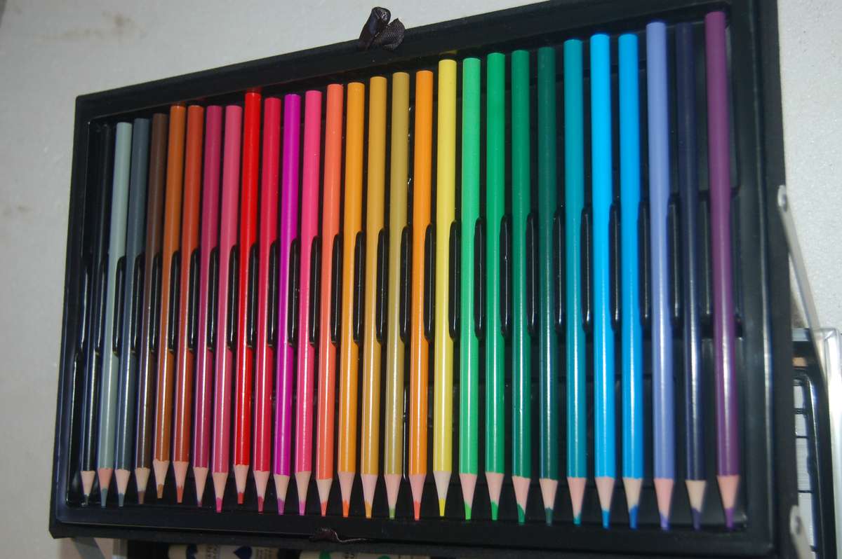 beautiful art set for children (and adults) 4trays