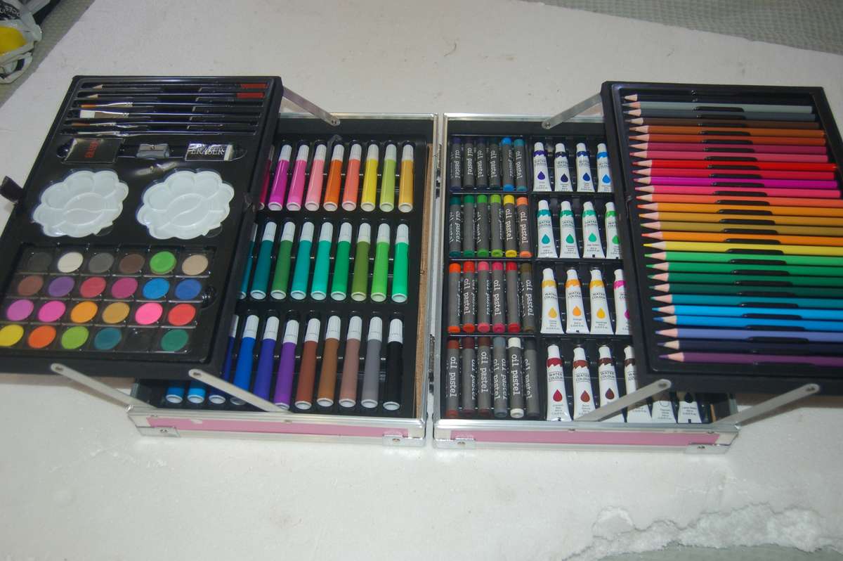 beautiful art set for children (and adults) 4trays