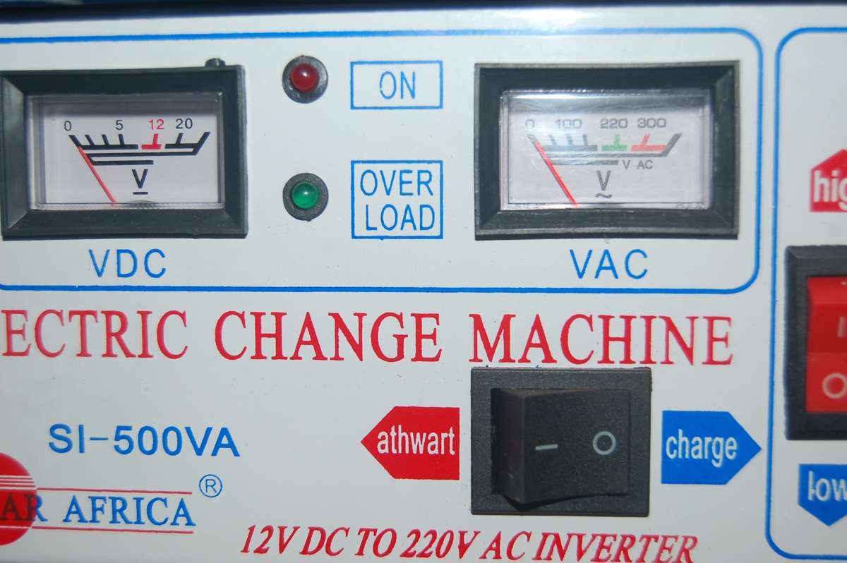 500-WATT INVERTER WITH INTERNAL BATTERY CHARGING UNIT