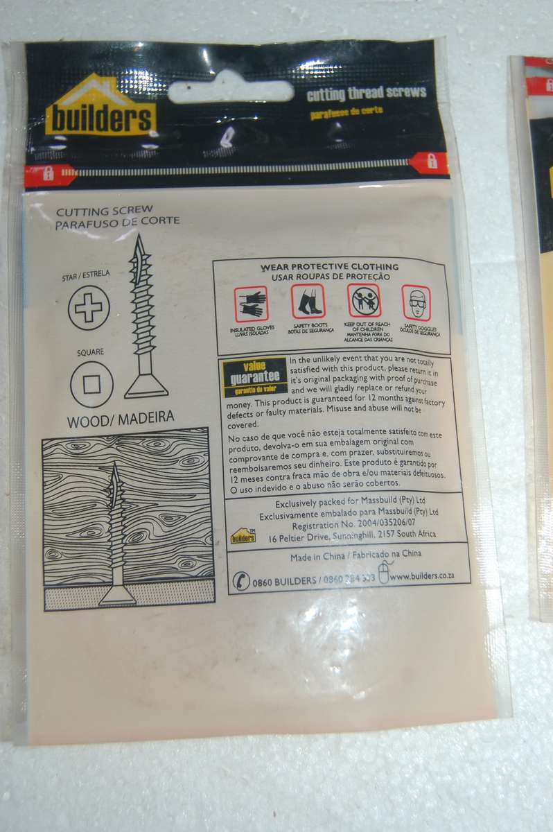 THREE PACKS OF BUILDERS QUALITY CUTTING THREAD SCREWS 40MM X 75MM (SOLD AS ONE)