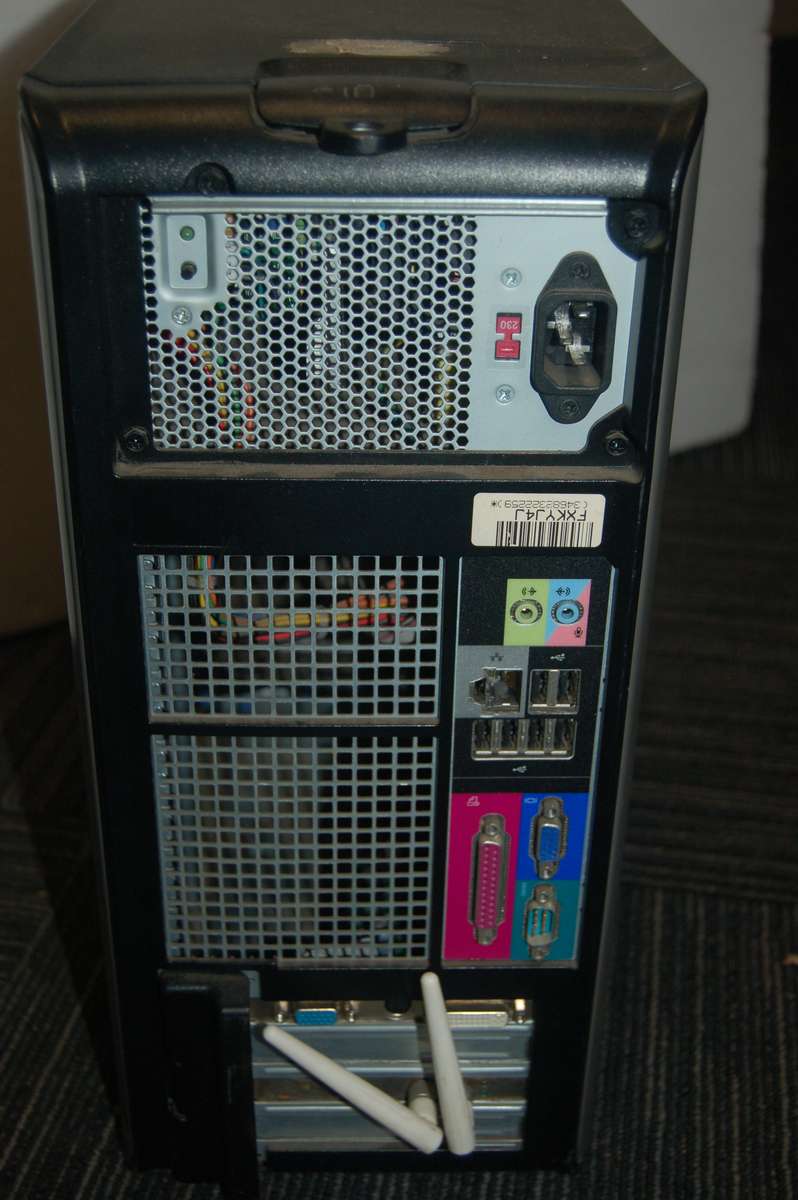 DELL DESKTOP OPTIPLEX 360 INTEL PENTIUM AND LICENCED WINDOWS 7