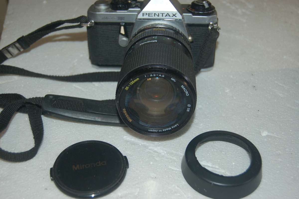 PENTAX CAMERA COLLECTION ME AND ME SUPER WITH 100-300 PENTAX ZOOM LENS FOR ROLL FILM