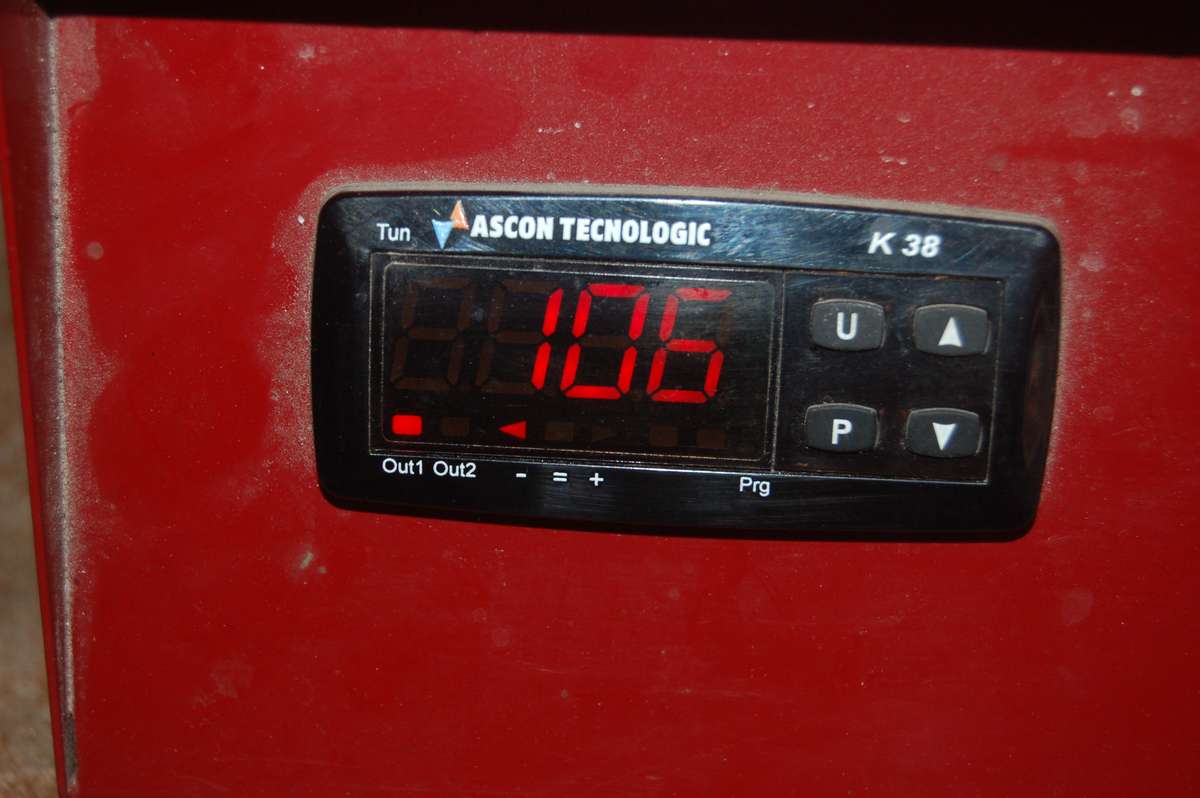 ELECTRIC FURNACE CAPABLE OF MELTING ALUMINIUM SILVER BRASS AND GOLD SUPPLIED WITH CRUCIBLE