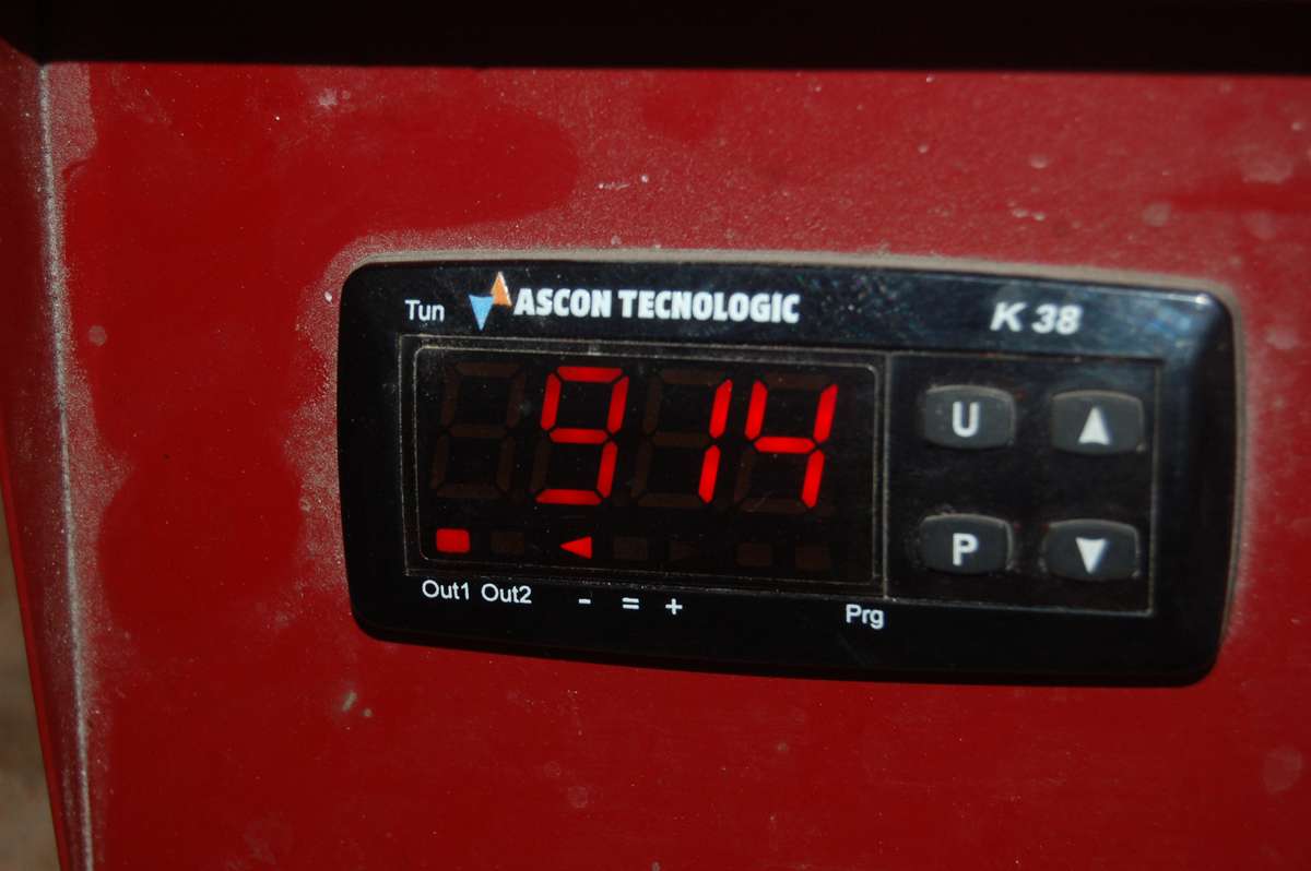 ELECTRIC FURNACE CAPABLE OF MELTING ALUMINIUM SILVER BRASS AND GOLD SUPPLIED WITH CRUCIBLE