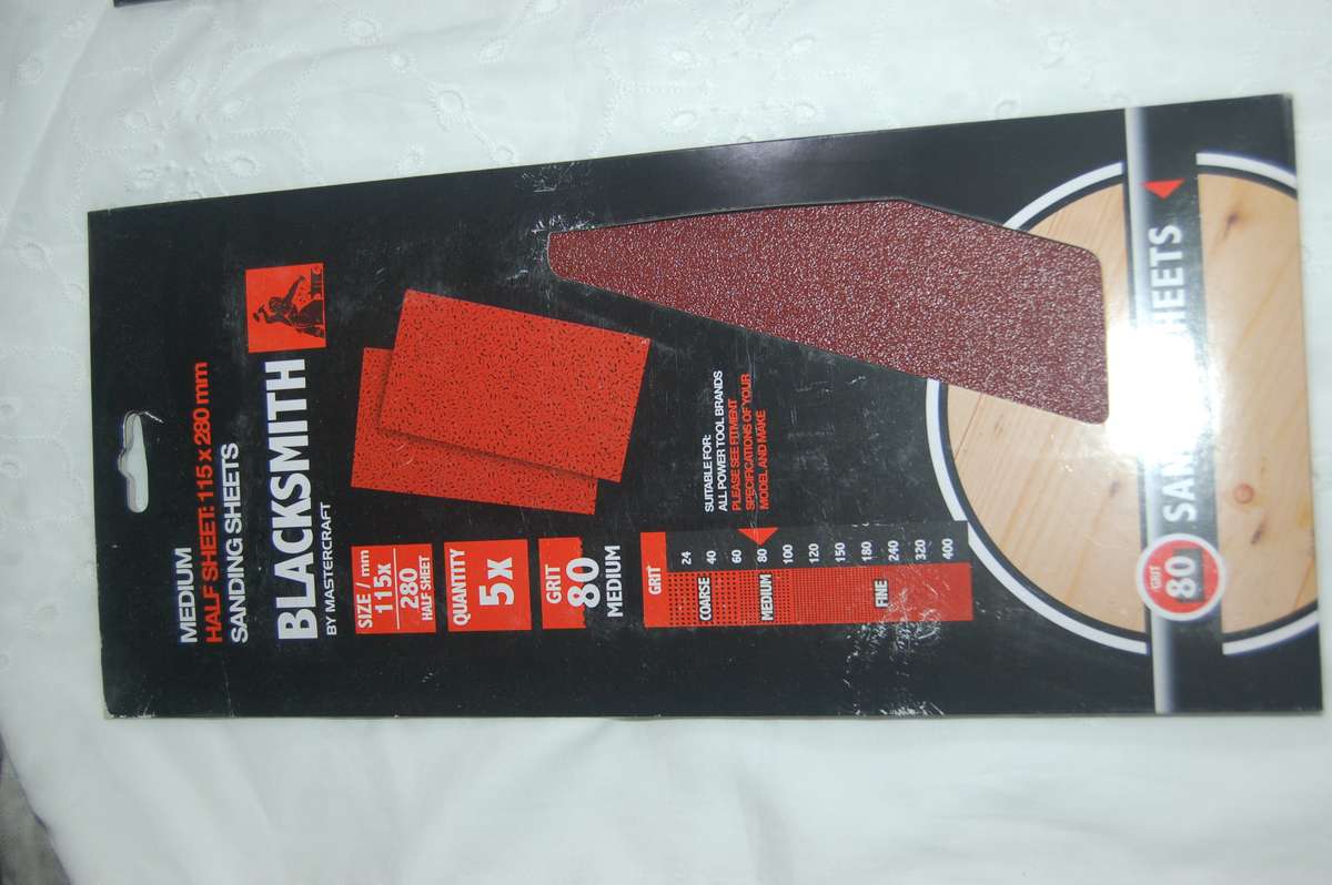 BLACKSMITH MEDIUM GRIT 80 SANDING SHEETS 115MM X 280MM THERE ARE 5 IN THE PACK