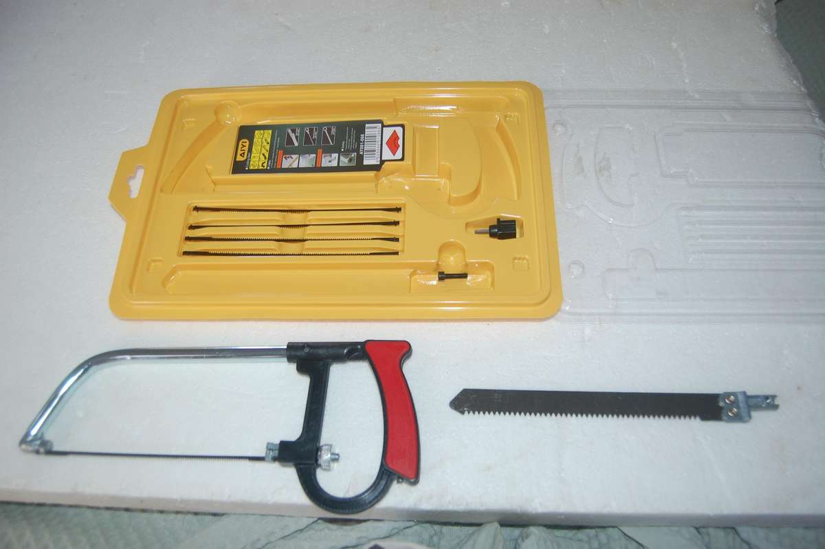 AYIA HOBBY AND CRAFT SAW WITH ASSORTED BLADES FOR HOME USE (BID PER PACK)