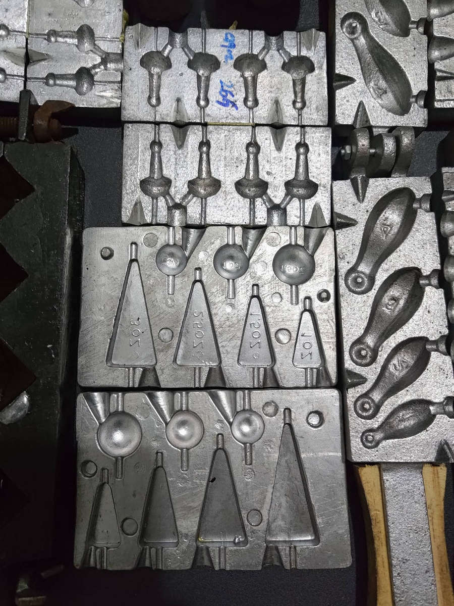 Sinker molds set