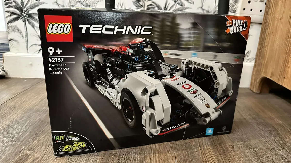 LEGO® Technic Formula E® Porsche 99X Electric 42137-  Pull Back Model