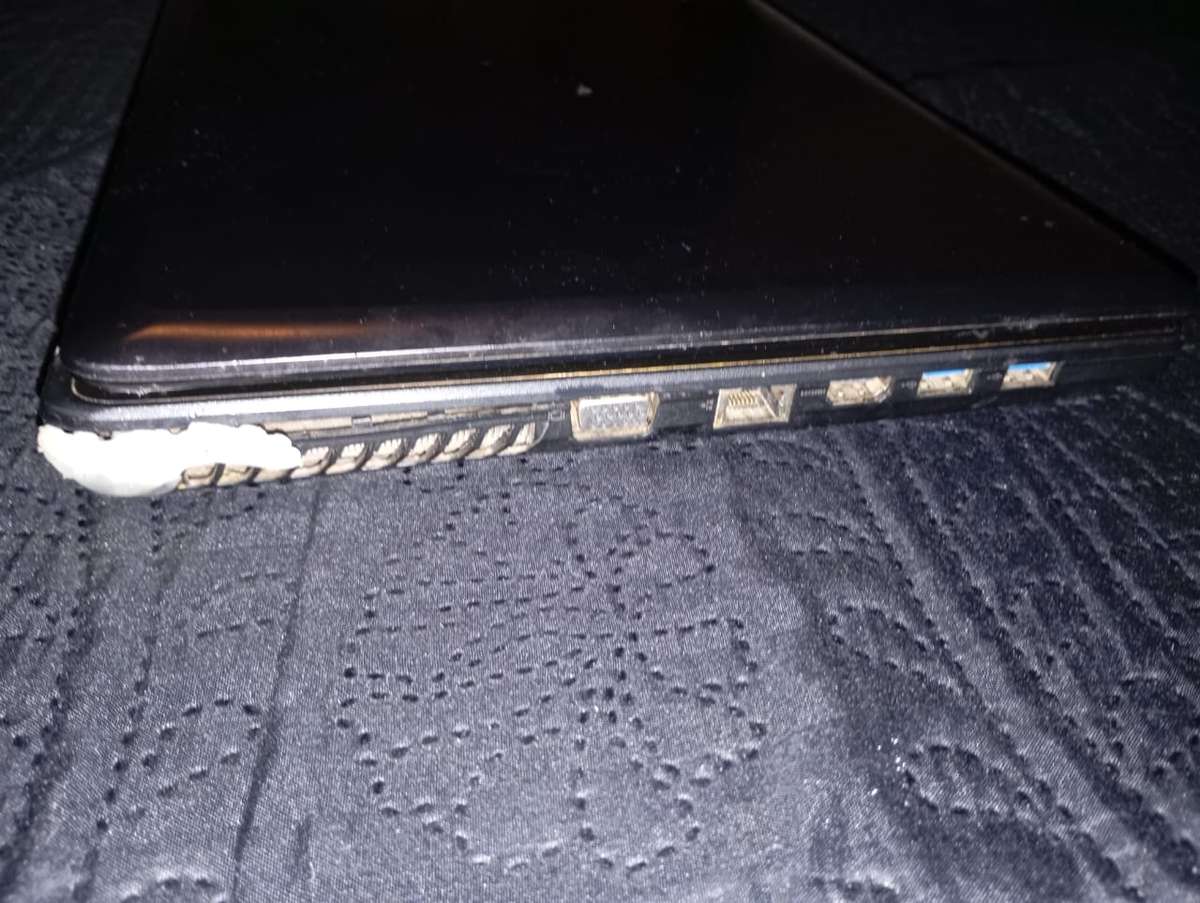 Lenovo G580 2.4Ghz i3 Intel Core 320GB HDD 2GB RAM Laptop