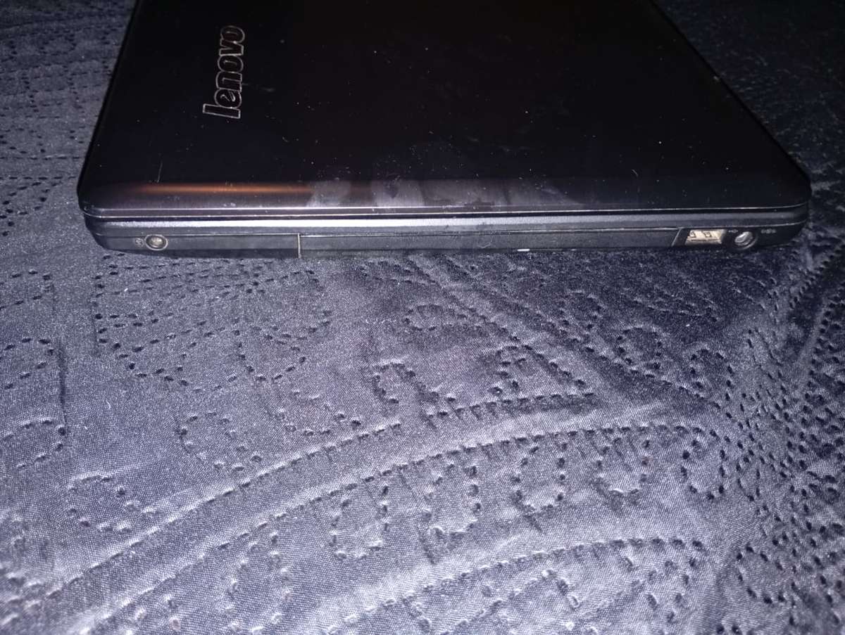 Lenovo G580 2.4Ghz i3 Intel Core 320GB HDD 2GB RAM Laptop