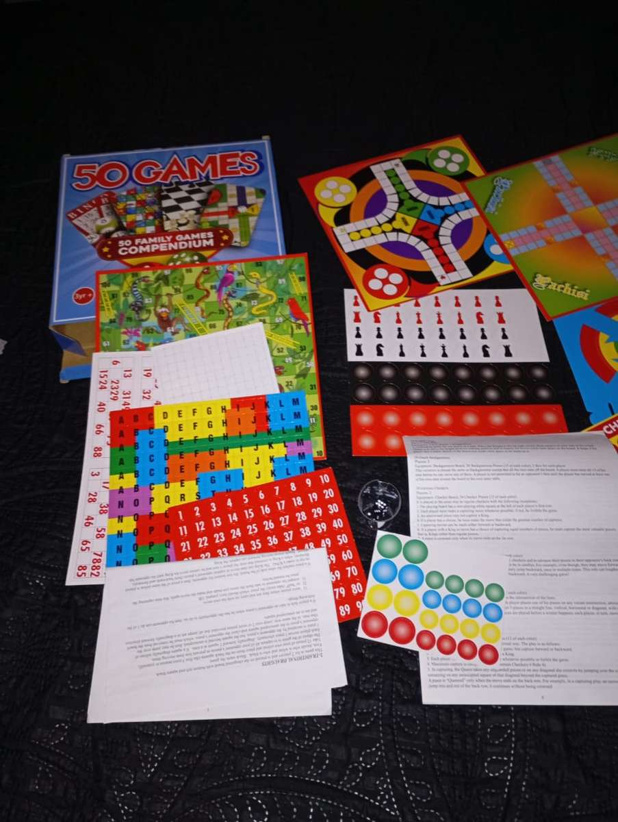 50 Family Games Compendium Set