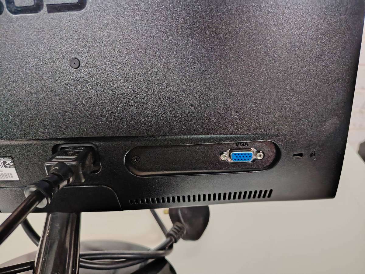 ASUS VS197DE 18.5" Monitor - Secondhand - Great Condition