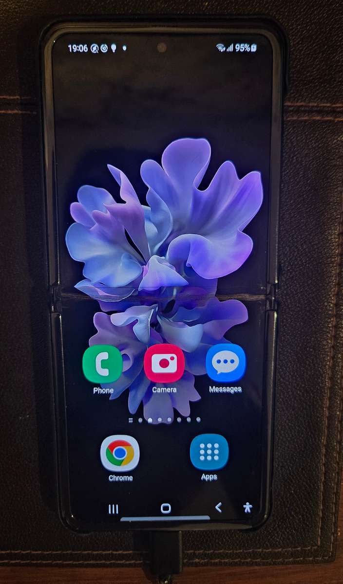 Samsung Galaxy Z Flip 1