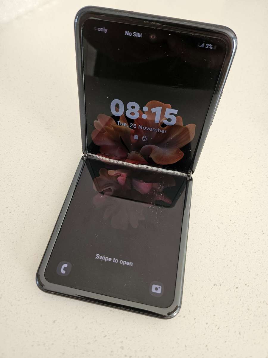Samsung Galaxy Z Flip 1