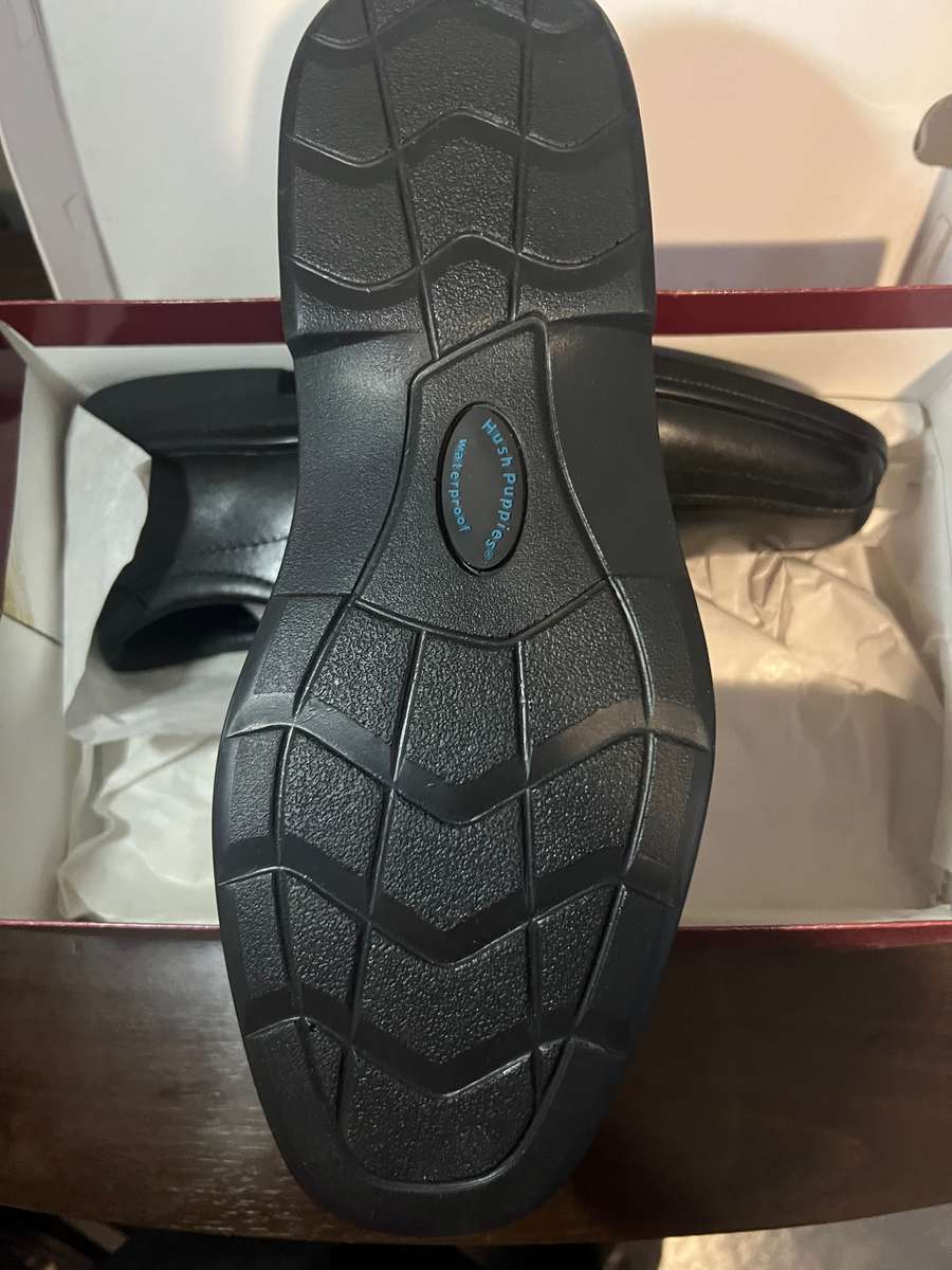 Hush Puppies Black Leather shoes