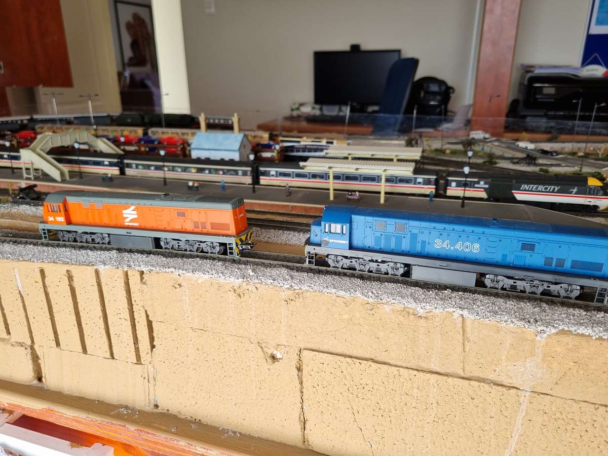 Class 34 Spoornet diesel # 34 909  HO (Powered) DCC with Sound.  1 Orange, 1 Blue