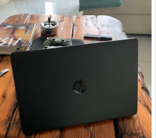 HP Laptop 4GB RAM 500GB HD (very good condition)