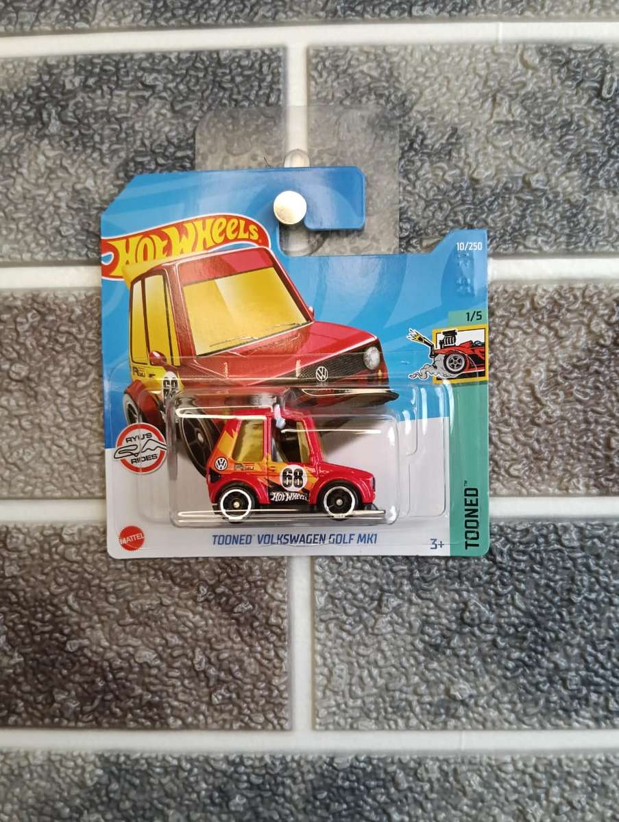 Hot Wheels Tooned Volkswagen Golf MK1 1/5