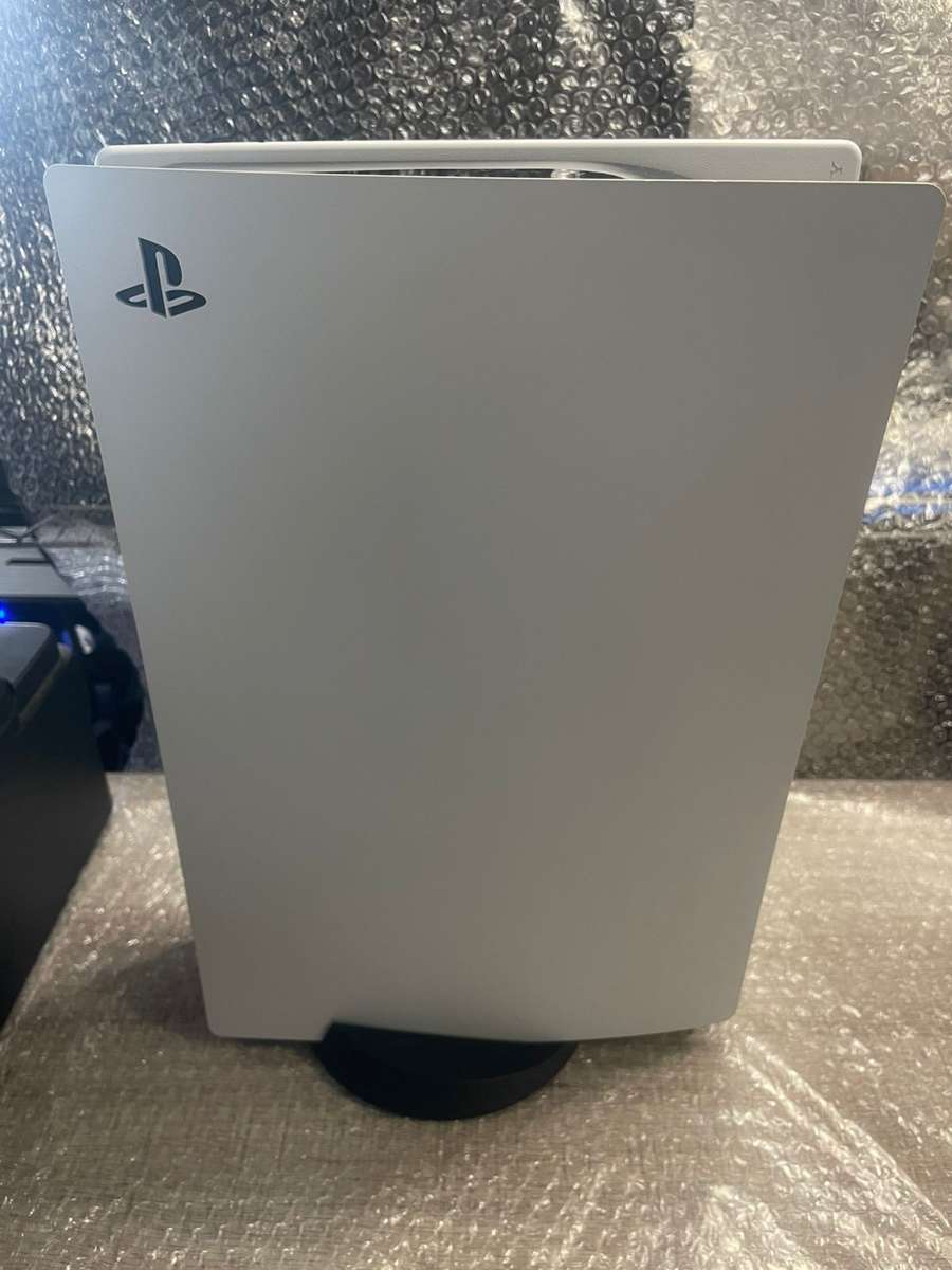Playstation 5 ( PS5 ) Console Disk Version - Pre-Owned
