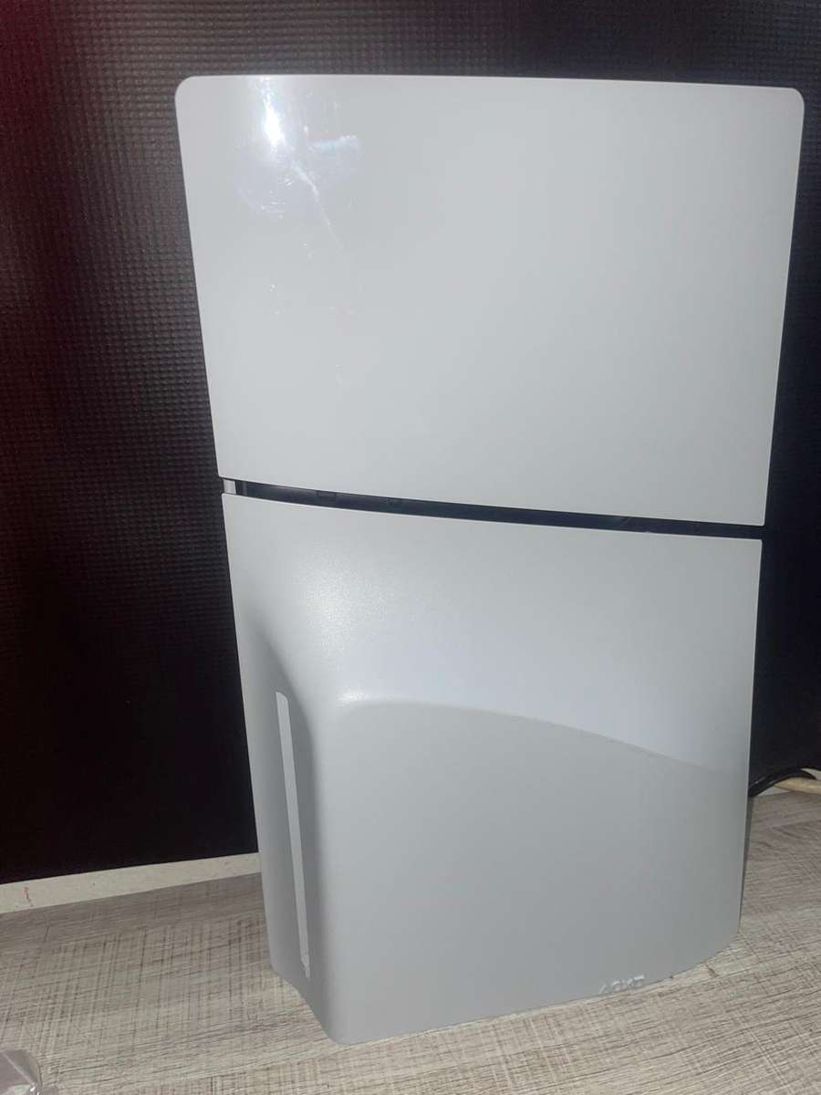 Playstation 5 ( PS5 ) Slim Console Disk Version - Pre-Owned