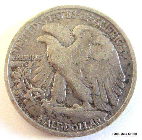 A 1944 USA "Walking Liberty" Half Dollar---CompositionSilver (.900) Weight12.5 g
