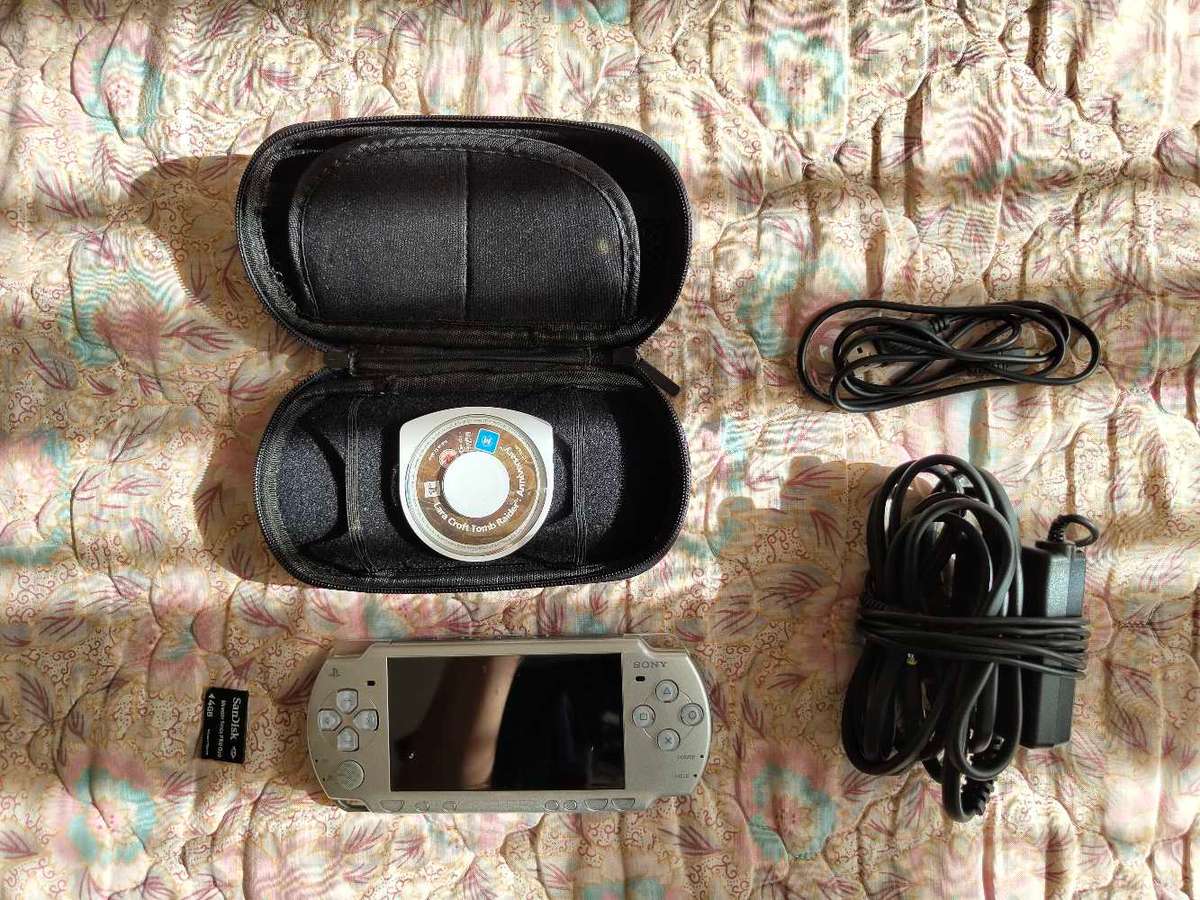 PSP 3000 Console with Accessories and 1 Game