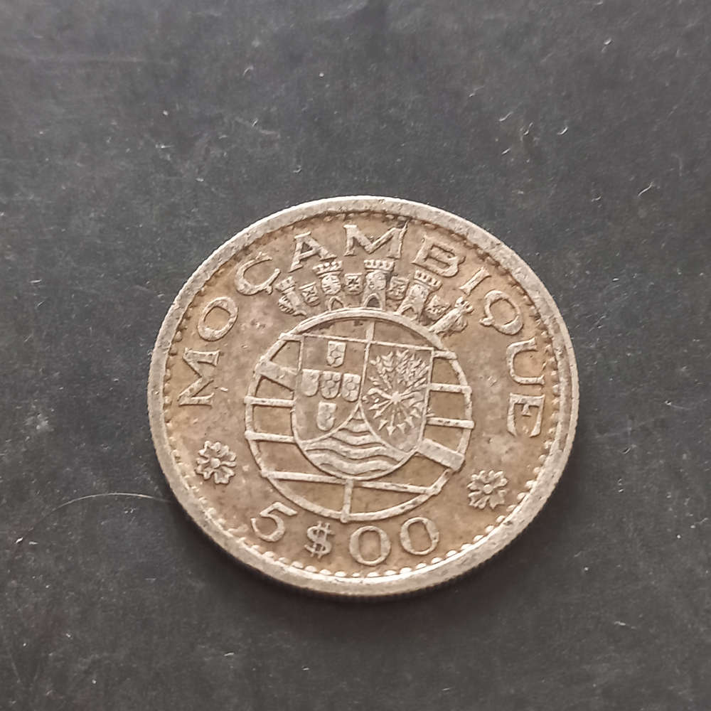 1960 Mozambique Portuguesa 5 Escudos .650 Silver