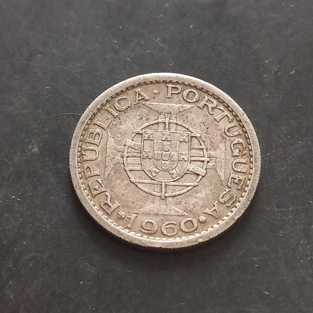 1960 Mozambique Portuguesa 5 Escudos .650 Silver