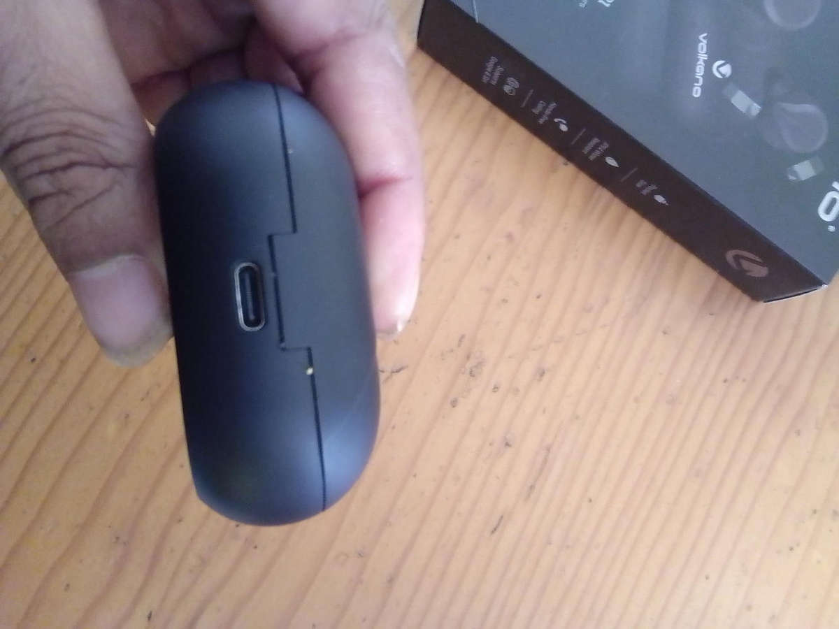 Volcano Scorpio earphones