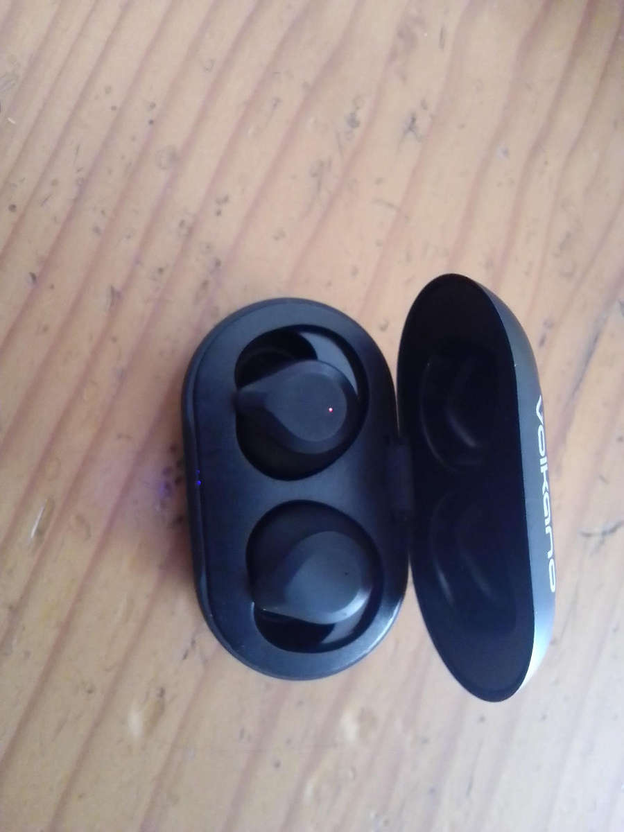 Volcano Scorpio earphones