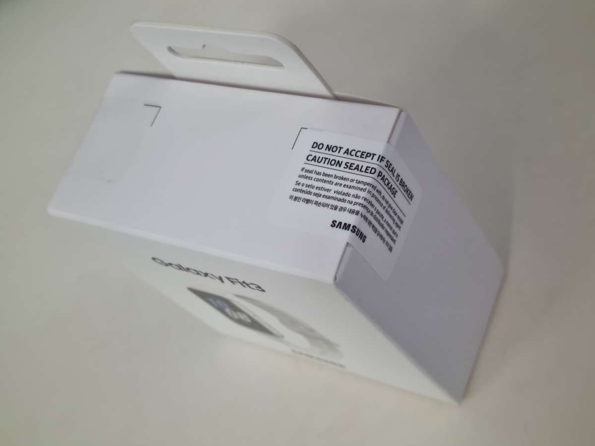 2x Samsung Galaxy Fit3 (silver & white)