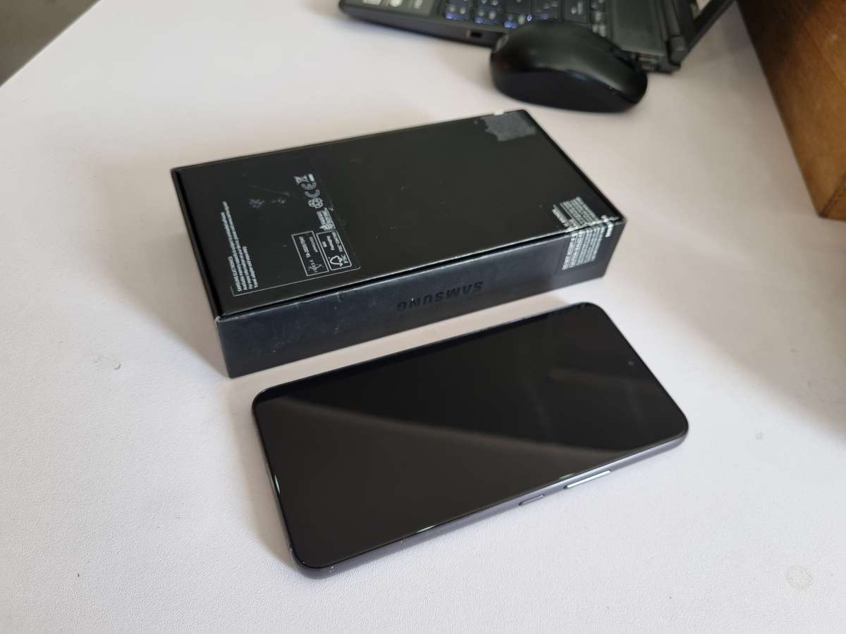 Samsung Galaxy S22 (256GB)