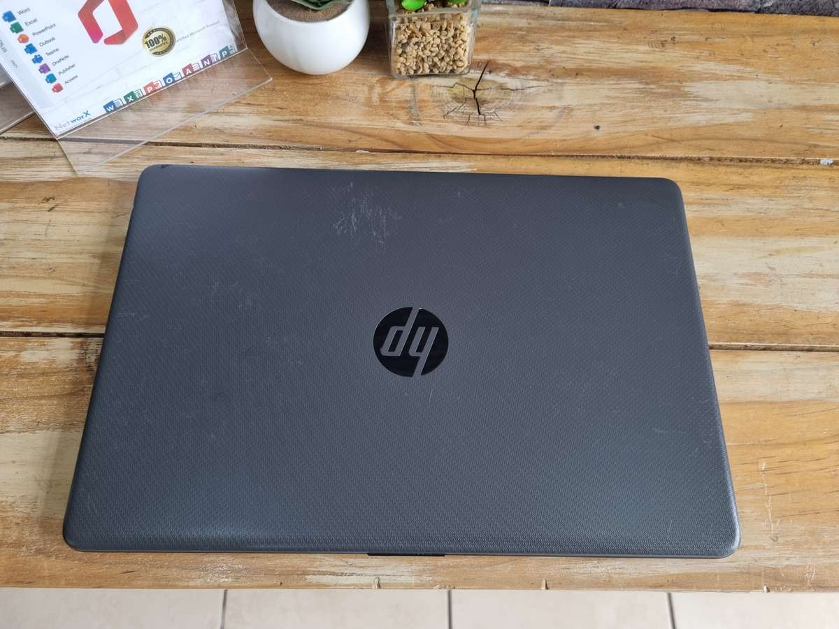 HP Notebook 250 G8 Pentium Silver N5030/ 4GB RAM/ 128GB NVMe SSD/ 15.6" 760p/ Intel UHD Graphics