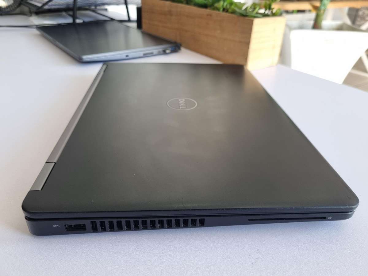 Dell latitude 5470 Core i5 - 6200U/ 8GB DDR4/ 500GB HDD/ 14" FHD 1080p Display/ Backlit Keys