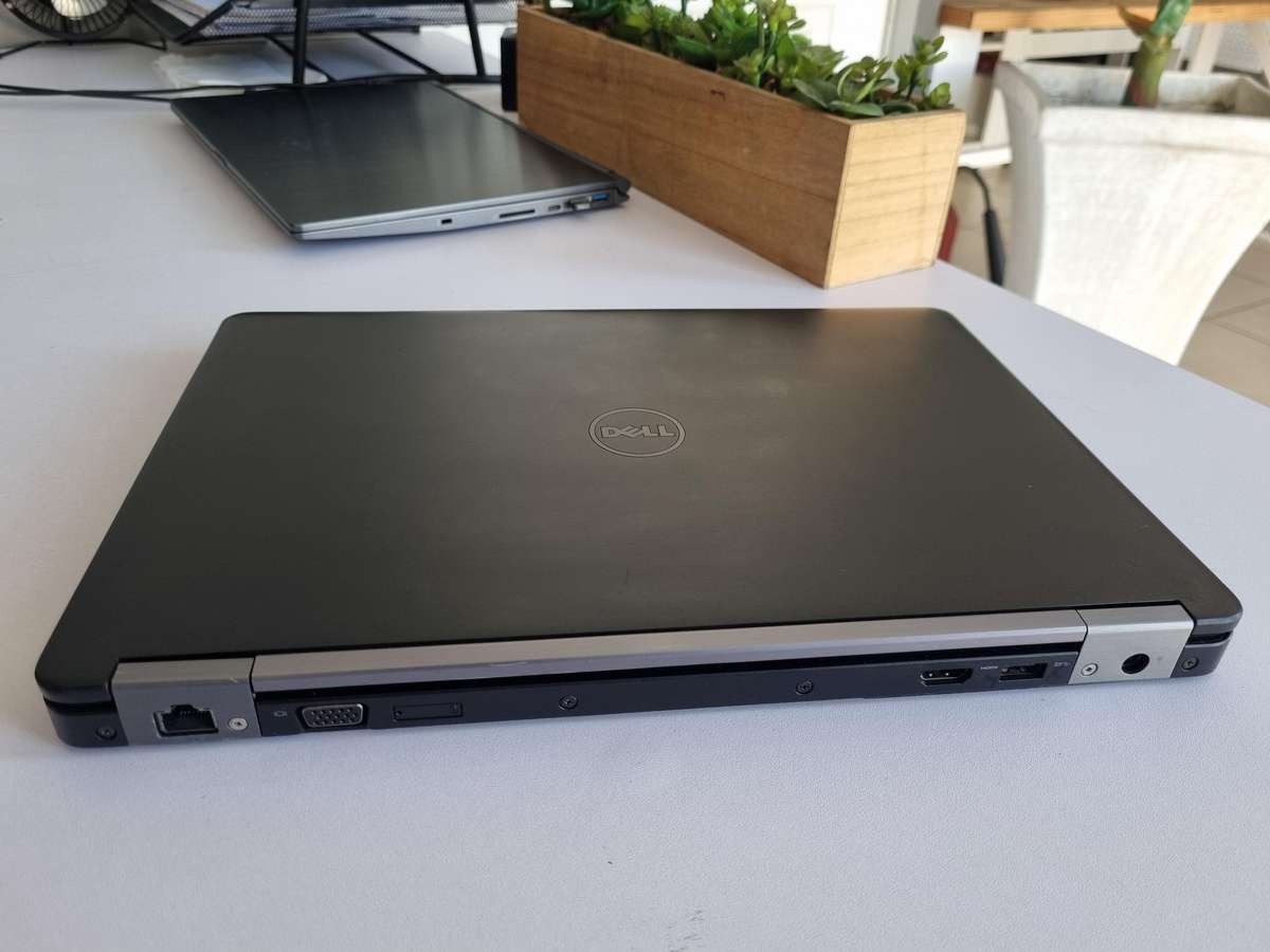 Dell latitude 5470 Core i5 - 6200U/ 8GB DDR4/ 500GB HDD/ 14" FHD 1080p Display/ Backlit Keys