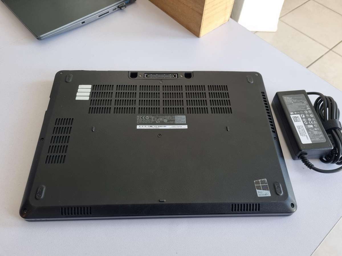 Dell latitude 5470 Core i5 - 6200U/ 8GB DDR4/ 500GB HDD/ 14" FHD 1080p Display/ Backlit Keys