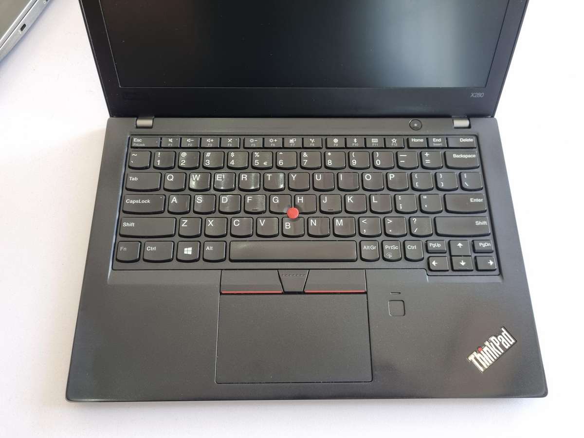 Lenovo ThinkPad X280 Core i5 - 8250U/ 8GB DDR4/ 256GB NVMe SSD/ 13.3" FHD 1080p Display