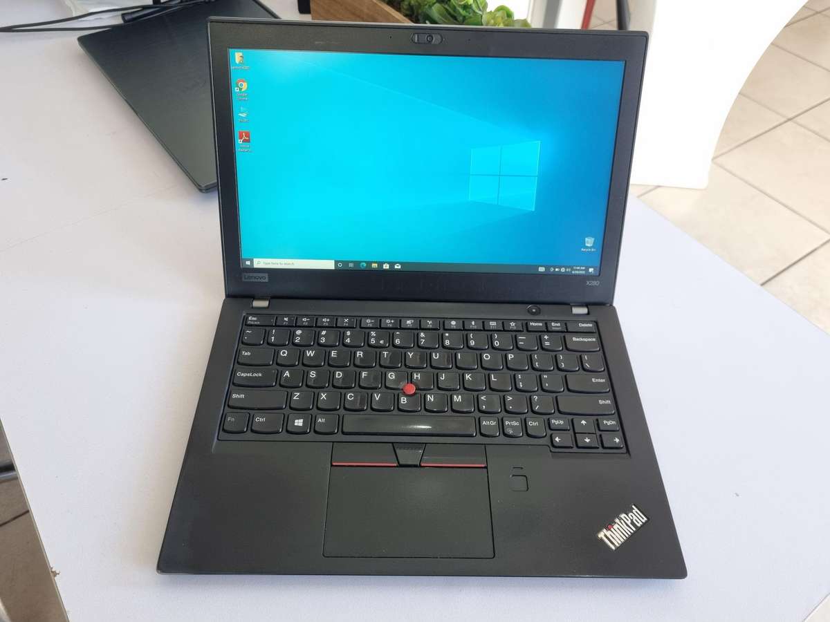 Lenovo ThinkPad X280 Core i5 - 8250U/ 8GB DDR4/ 256GB NVMe SSD/ 13.3" FHD 1080p Display