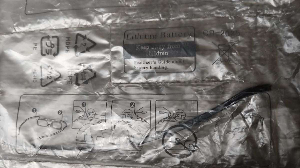 A pair of Samsung SSG-5100GB 3D glasses