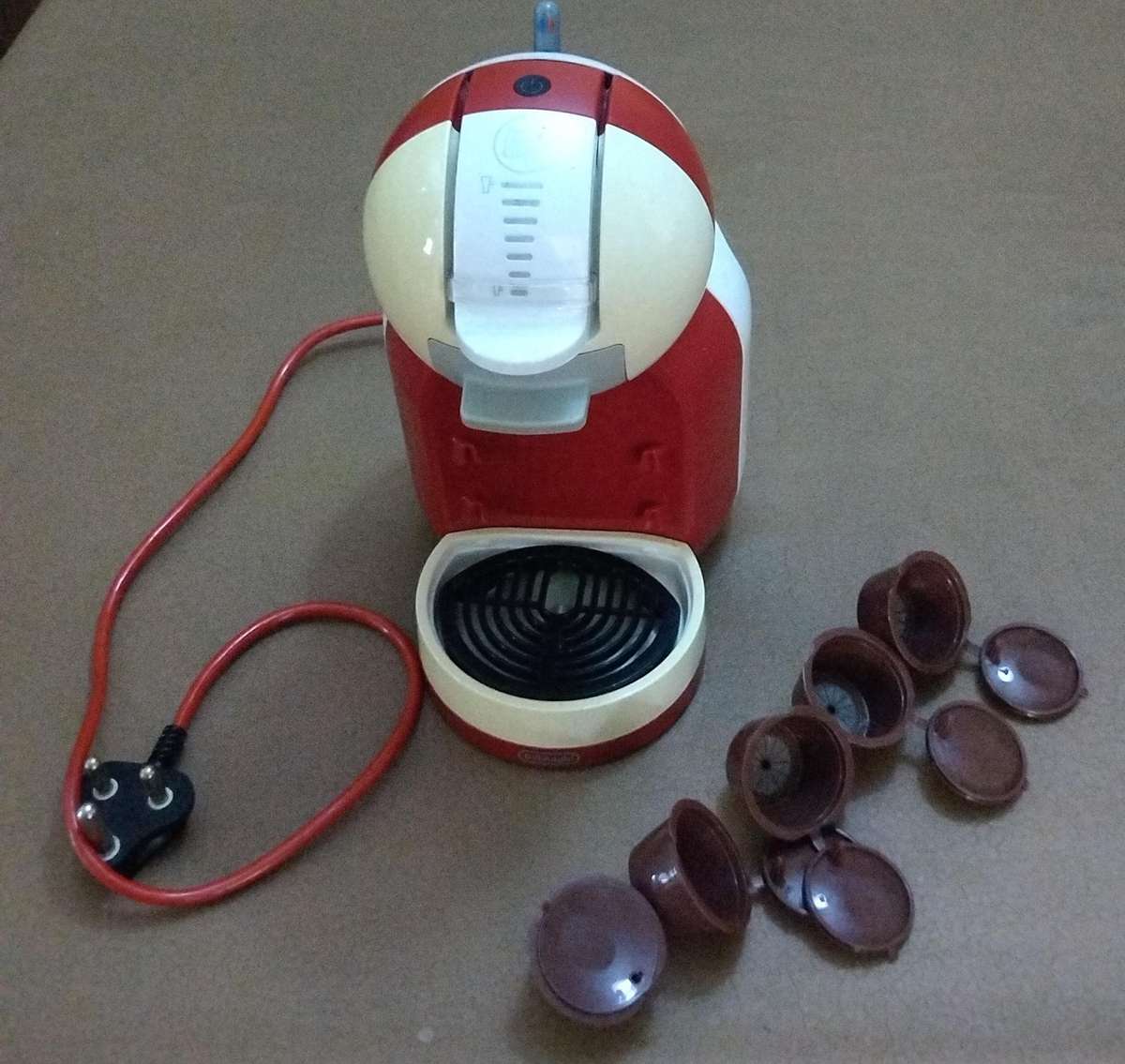 Dolce gusto 'Mini Me' coffee pod brewer + 5 new reusable pods!