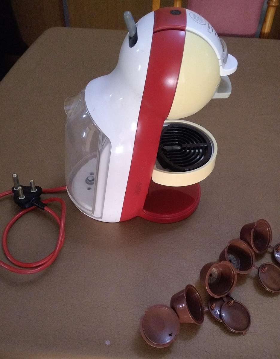 Dolce gusto 'Mini Me' coffee pod brewer + 5 new reusable pods!