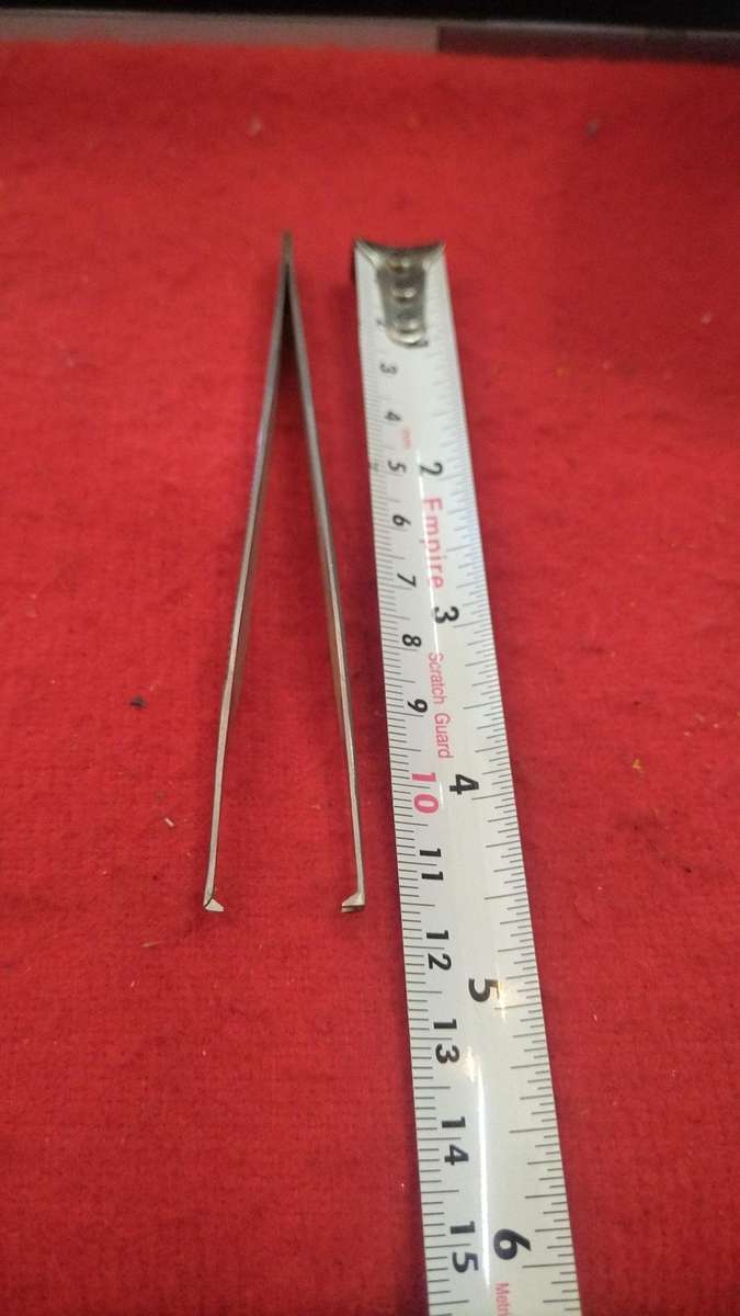 1 lot of 11 assorted steel surgical instruments