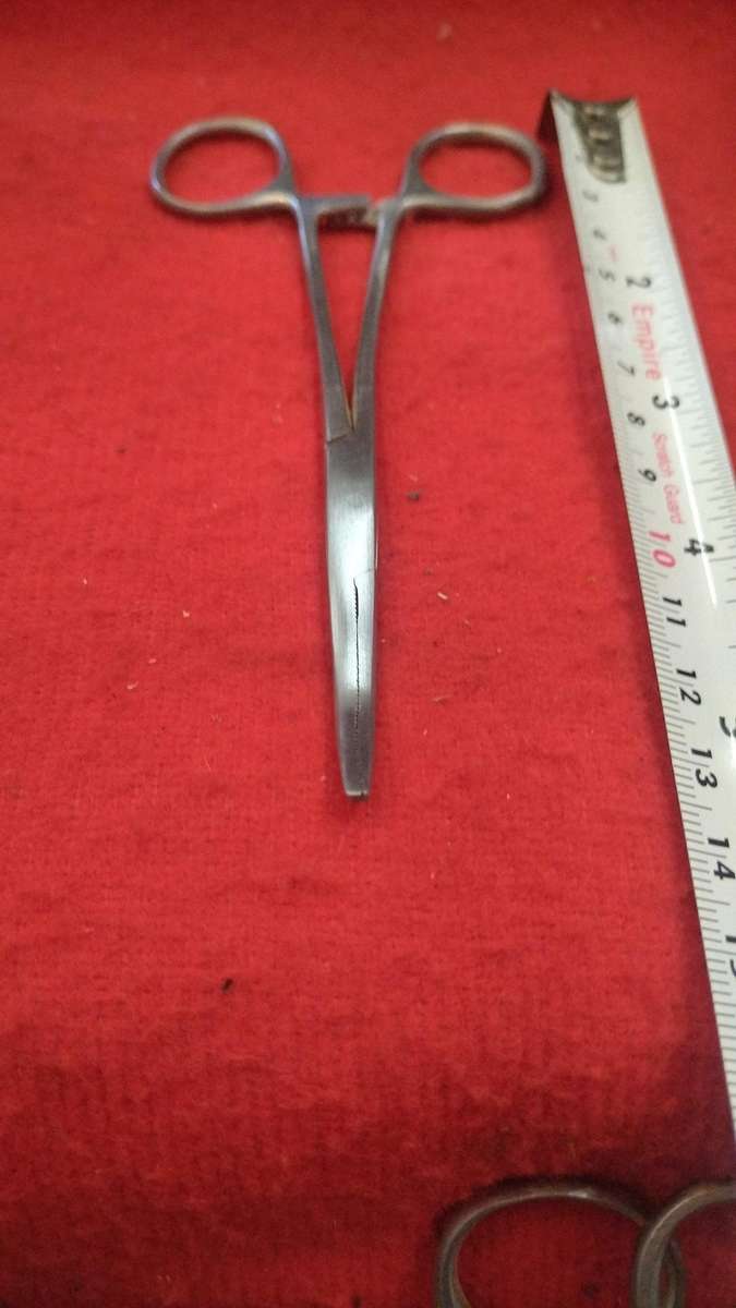 1 lot of 11 assorted steel surgical instruments