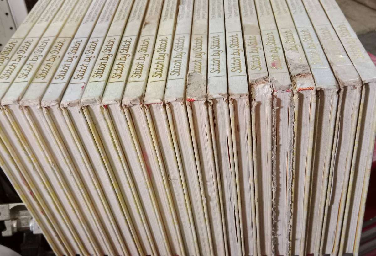 Stitch by stitch 20 volume illustrated encyclopaedia of Sewing,Knitting & Crocheting