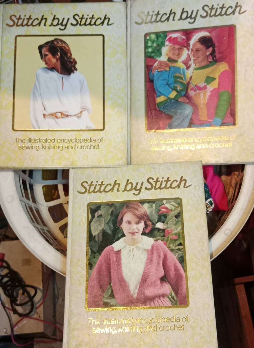 Stitch by stitch 20 volume illustrated encyclopaedia of Sewing,Knitting & Crocheting