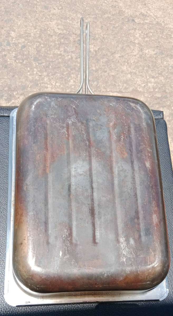 Camerons smoker with wood shavings included