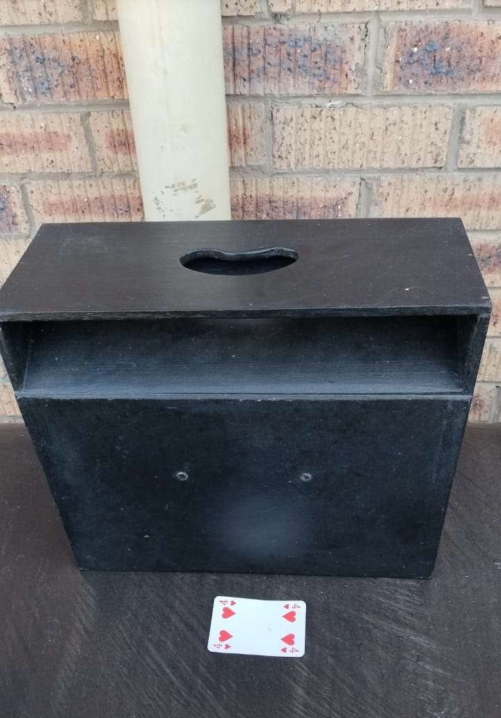 Small bird Canary etc. show/travel/breeding cage up for grabs. Bid for the win