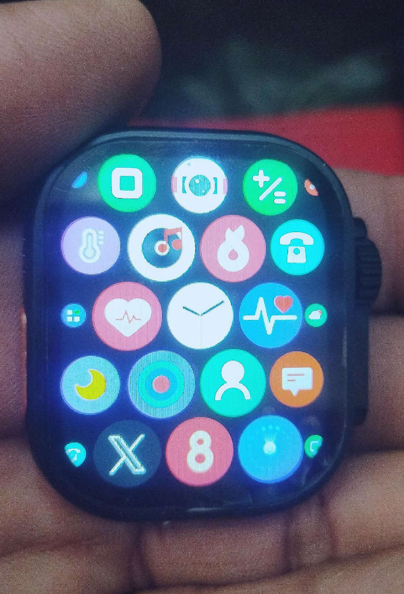 ZT-MAX20 Ladies and Men's Smart watch with magnetic wireless charger & 2 swappable straps