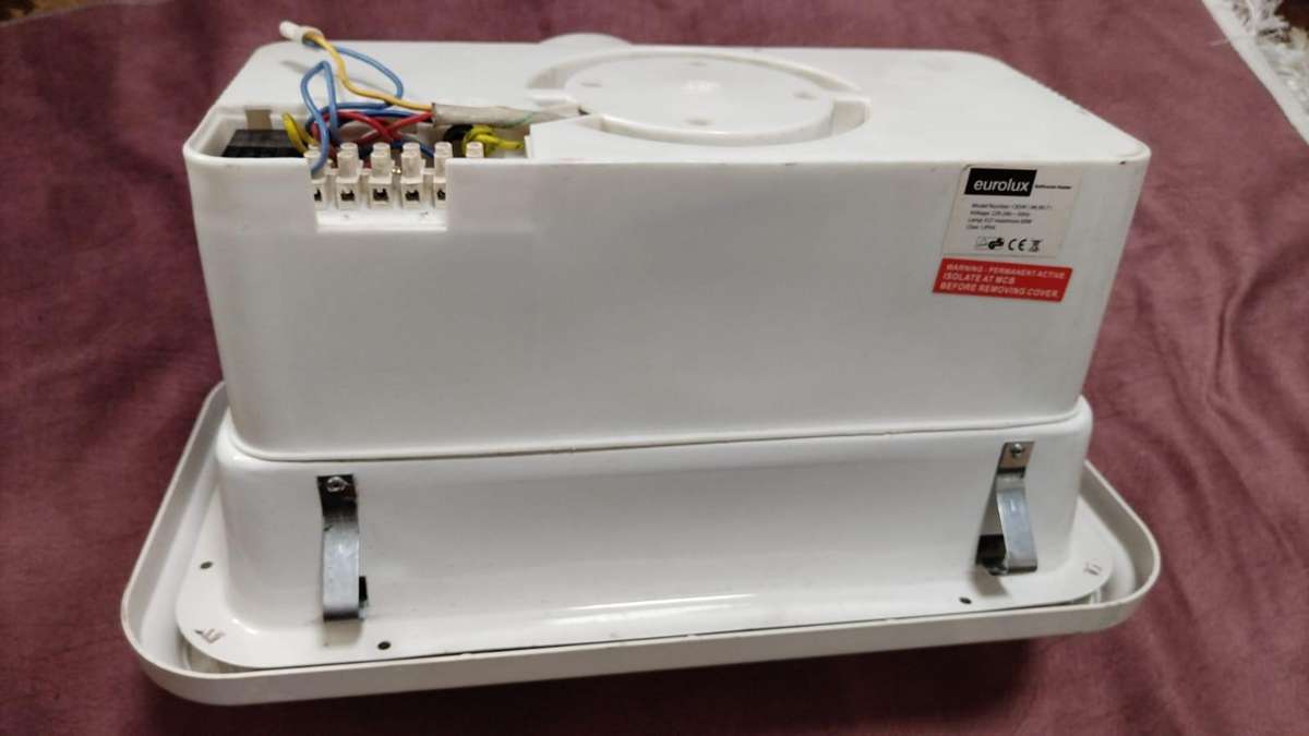 Eurolux ceiling mount 3 in 1  bathroom warmer/light/extractor fan