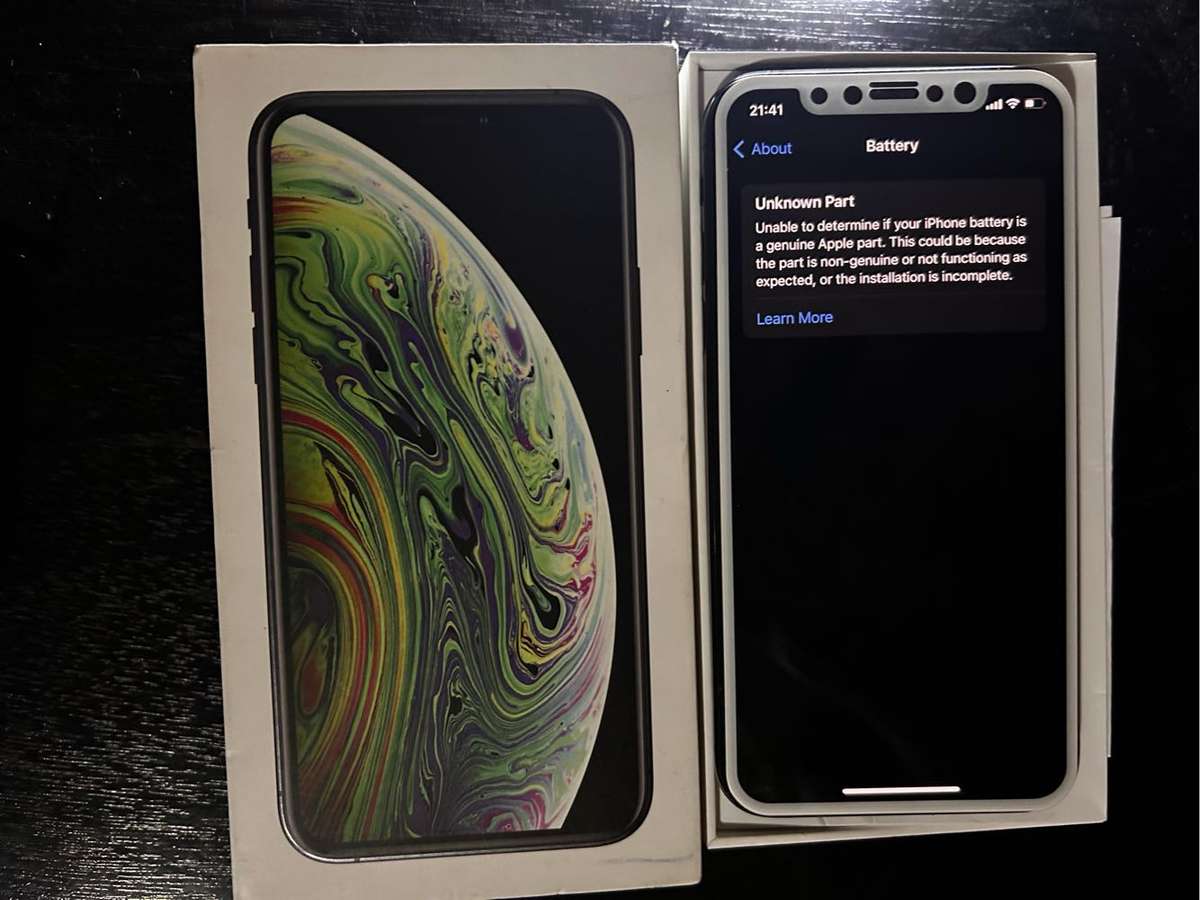Iphone xs 256gb *refurbished*
